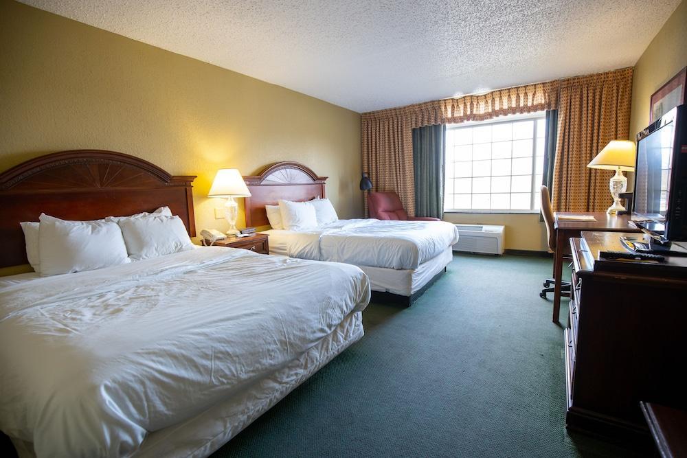 The Highlander Hotel 3*