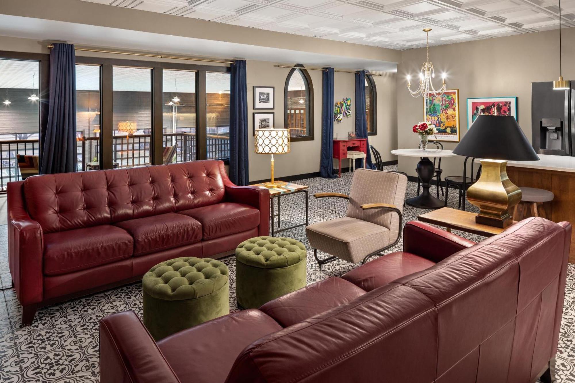 Hotel The Highlander